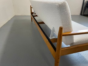 Extendable sofa boucle