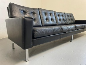 Leather sofa in style of Florence Knoll 