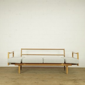 Extendable sofa