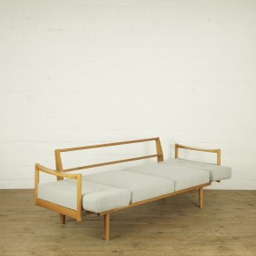 Extendable sofa