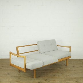 Extendable sofa